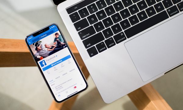 Mikä vaikuttaa Facebookin hintaan ja miten tähän kannattaa panostaa?
