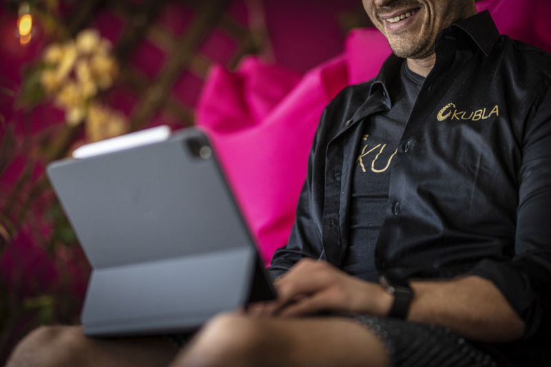 Henkilöbrändäys LinkedInissä