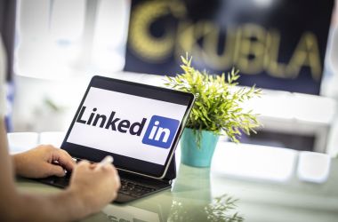 Kenelle Linkedin-mainonta sopii?