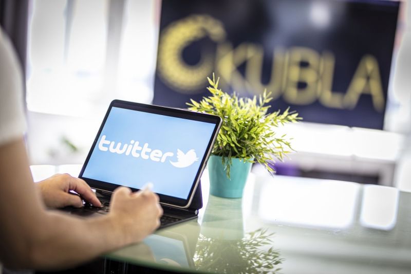 Twitter yhteisön rakentaminen