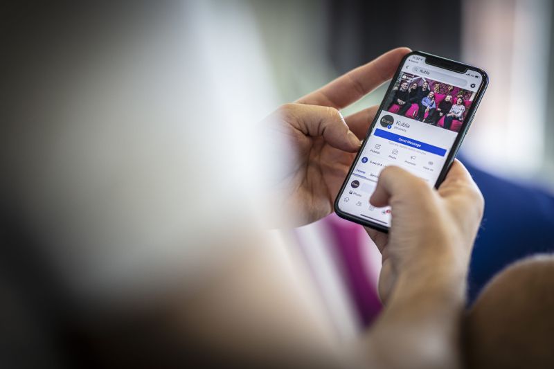 Facebook mainontaa